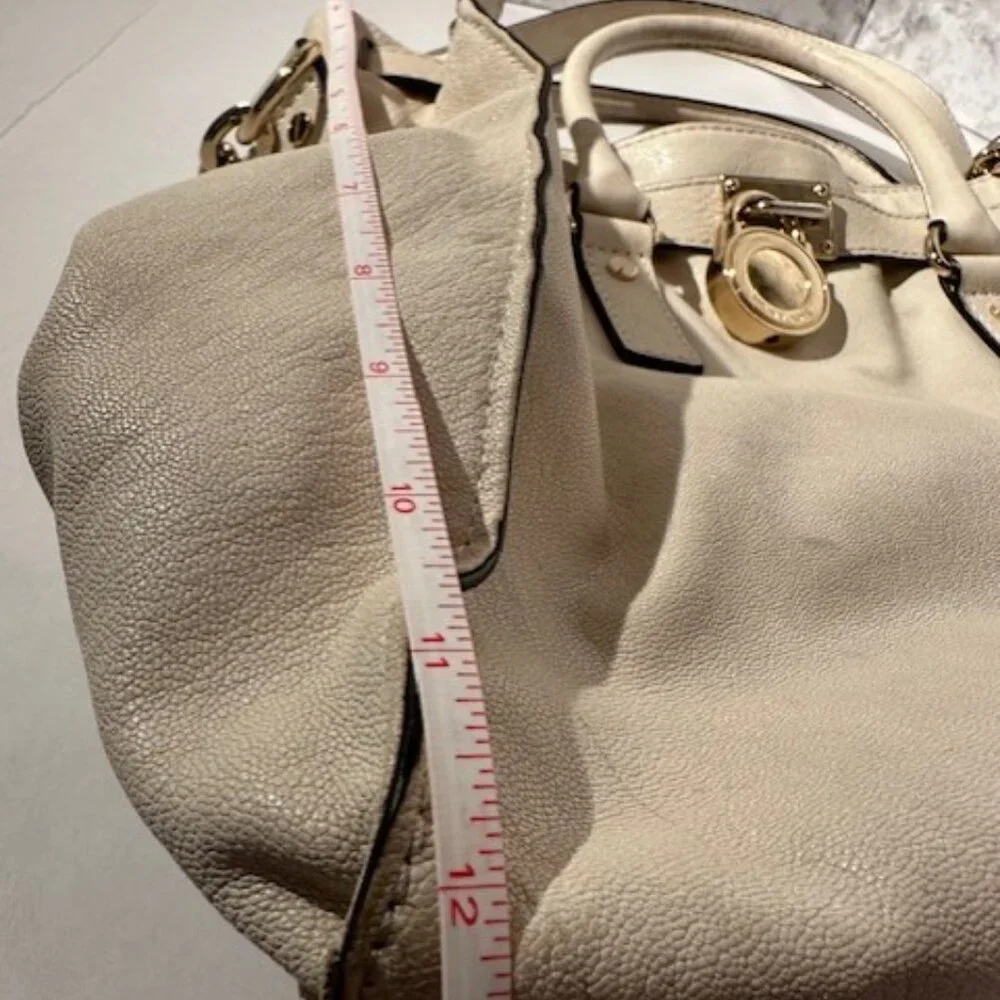 Michael Kors Large Cream Leather Tote – Gold Hardware Classic Shoulder Bag - Picture 15 of 16